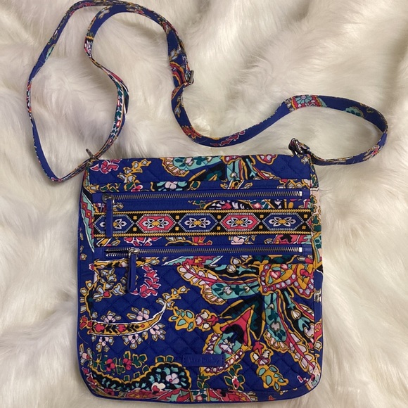 VERA BRADLEY crossbody!! - Picture 2 of 5